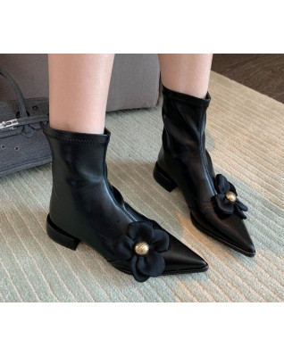 Women's Ankle Modern Boots 2023 New Fashion Pointed Toe Flower Accesso ries Design British Style Leather Modern Square Heel Shoes Women's Ankle Modern Boots 2023 New Fashion Pointed Toe Flower Accesso ries Design British Style Leather Modern Square Heel Shoes